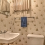 vintage-wallpaper-bathroom