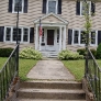 pretty-entrance-to-colonial-house