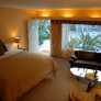 joe-nikki-retro-california-honeymoon-vintage-hotel-suite