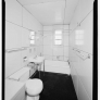 lustron-house-bathroom