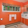 retro-orange-bathroom