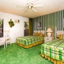 retro-green-and-gold-bedroom