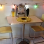 apt10-kitchentable-612d297ec714136ef61f42e990a39f8c3fc604ad