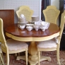 70s-dinette-nicely-shaped-table