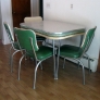 dinette-a3ae94d7231ef34488ae6363e2b089ad4aa87a4e