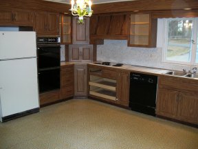 kitchen-before.jpg
