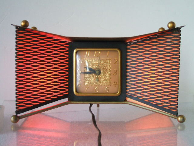 bowtie-clock