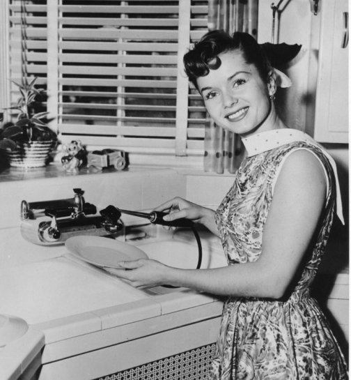 debbie-reynolds2 Debbie Reynolds with the Dishmaster
