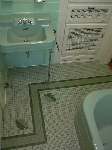 Retro Bathroom Floor Tile