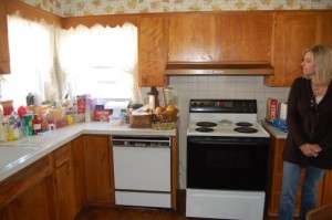 a-time-capsule-1950s-kitchen-in-lexington-kentucky Retro wood kitchen with corner window and yes - speckled laiminate