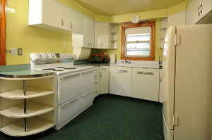 Vintage Youngstown metal kitchen cabinets - a picture perfect ...