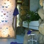 russel-wright-manitoga-retro-butterfly-screen-bathroom