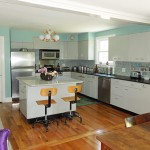 vintage-retro-modern-kitchen-st chalres metal-cabinets
