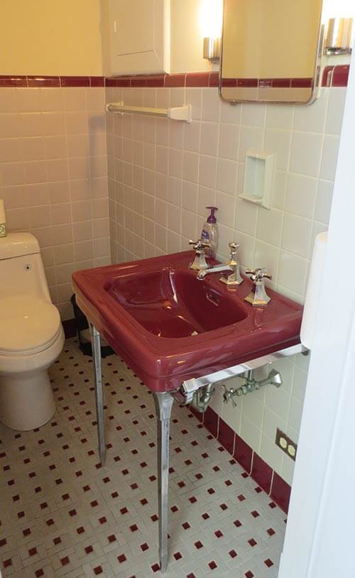 burgundy-wall-sink