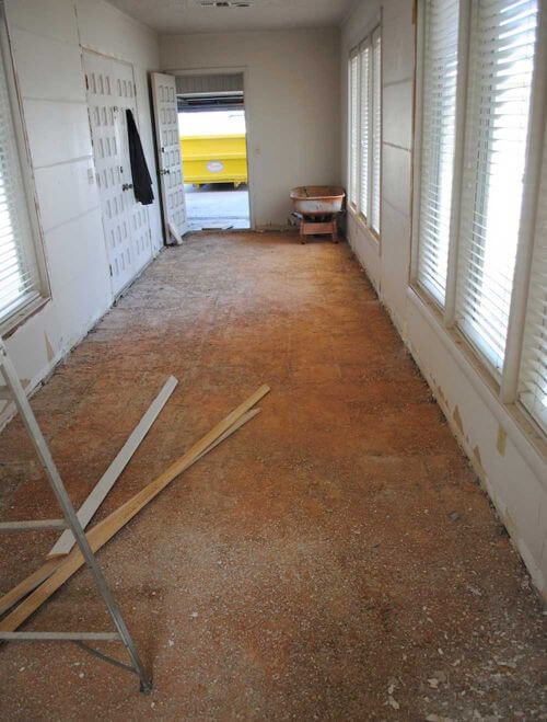 removing-old-flooring