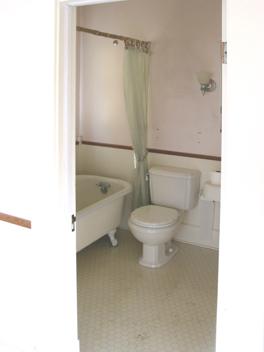 original-white-tile-bathroom