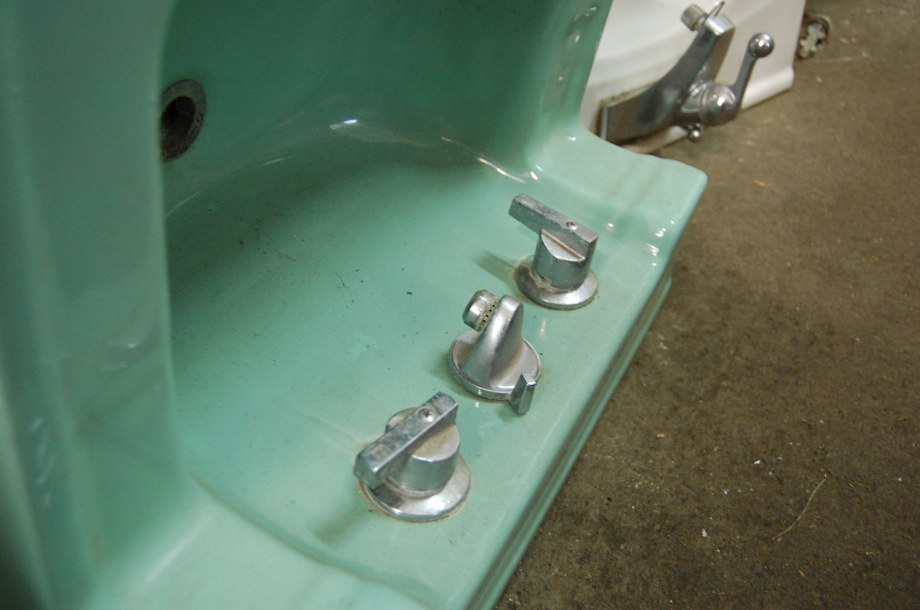 green-sink-restore-vintage