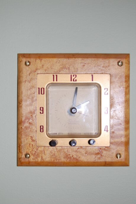 vintage-wall-clock