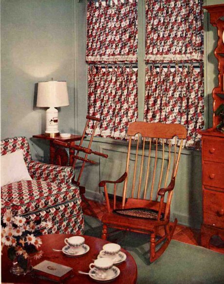 cafe-curtains-for-an-early-american-room