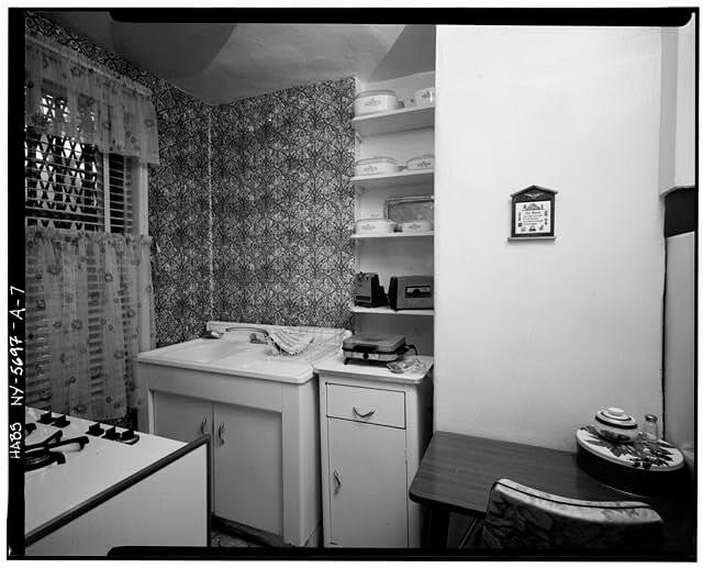 dunbar-apartment-habs-1955