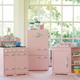 childrens toy kitchen in pink from pottery barn