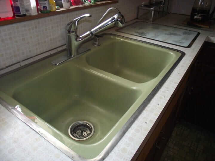 avocado kitchen sink with metal rim