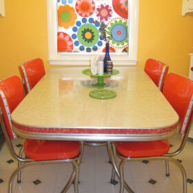 1950s dinette cleaned up and reupholstered -- DIY