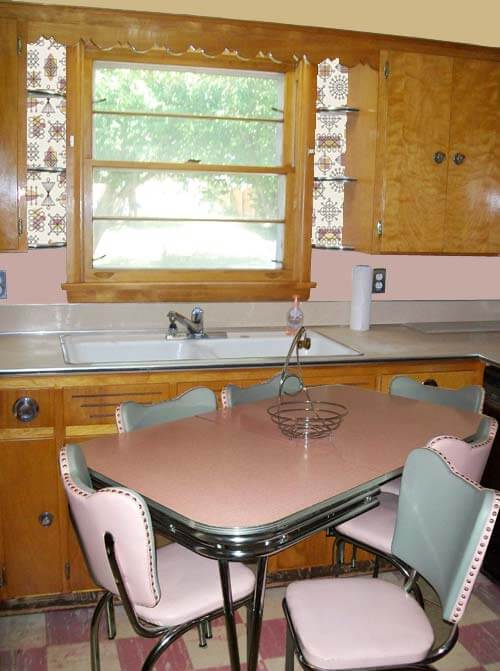 Vintage pink kitchen
