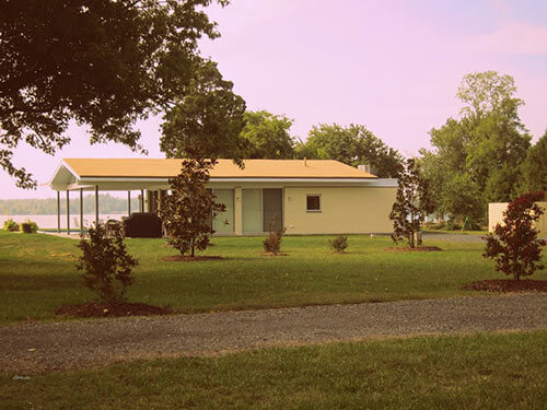 mid-century-retro-ranch-exterior