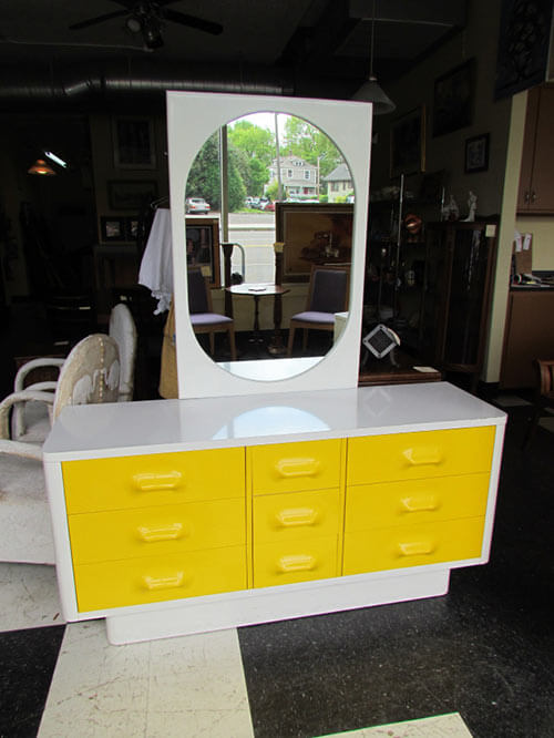 Broyhill-Premier-Chapter-One-dresser-and-mirror