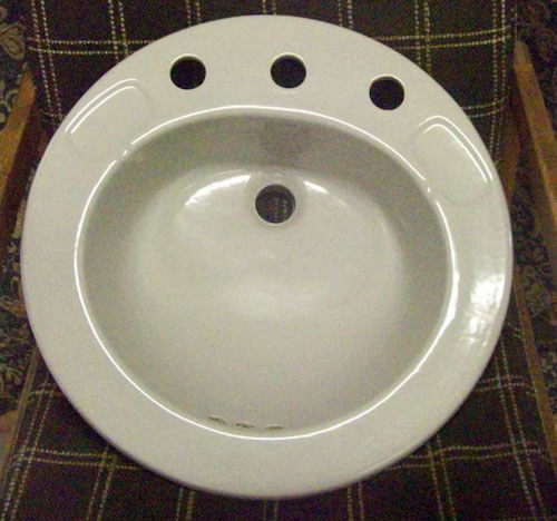 Silver gray 19 inch round 8 inch spread lavatory sink