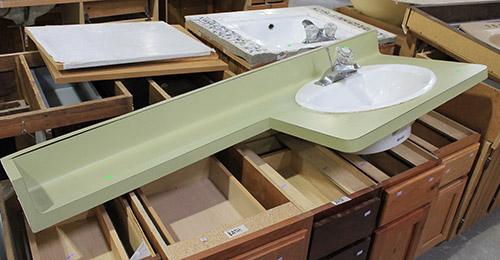 avocado-laminate-counter-with-sink