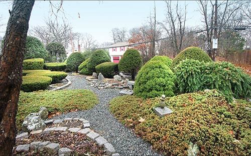 mid-century-house-landscaping-formal