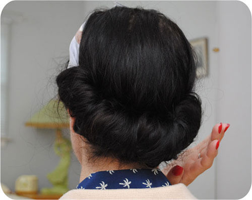 vintage-roll-back-with-scarf-hairstyle