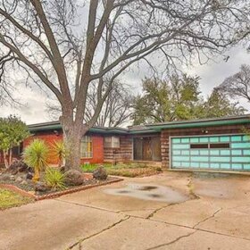 mid-century-1960s-ranch-house-exterior