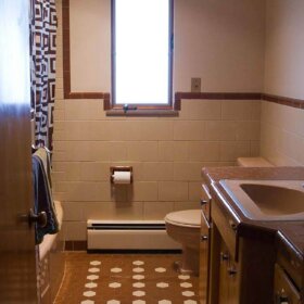 beige-and-brown-vintage-bathroom