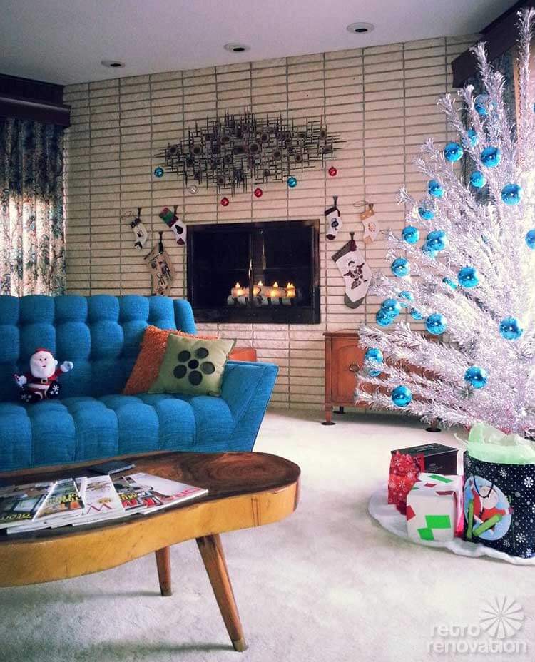 16 retro Christmas decorating All Stars - and a krampus - Retro ...