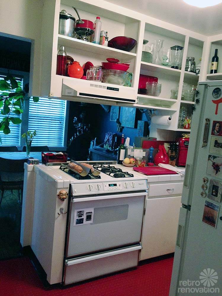 retro-kitchen-before