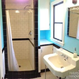 vintage-black-and-white-tiled-bathroom