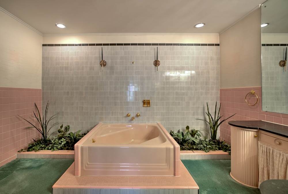 pink cinderella bathtub freestanding