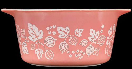 Pyrex One-Quart Casserole, "Gooseberry", made by Corning Glass Works, Charleroi, Pennsylvania, 1957-1966. Courtesy of the Corning Museum of Glass.