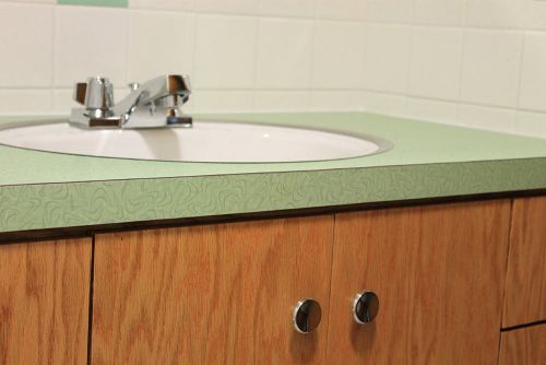 retro green bathroom