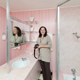 midcentury pink bathroom