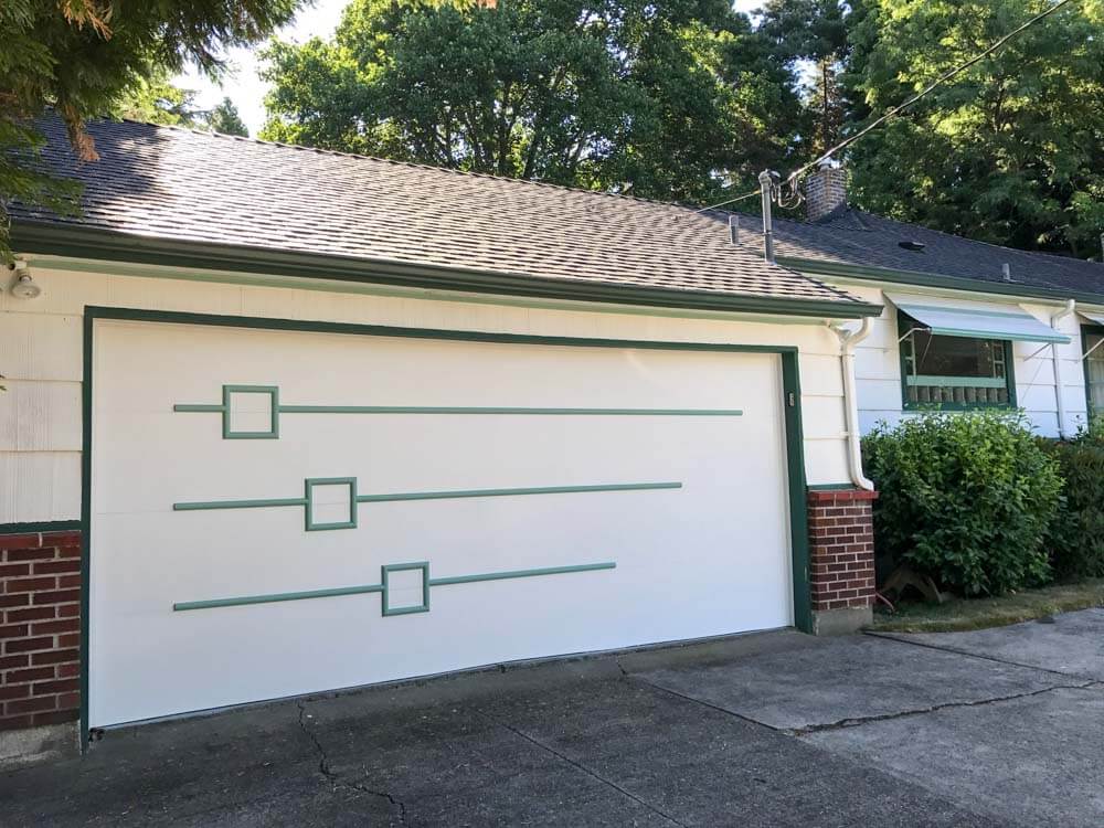 Midcentury modern garage doors - A great way to get the look