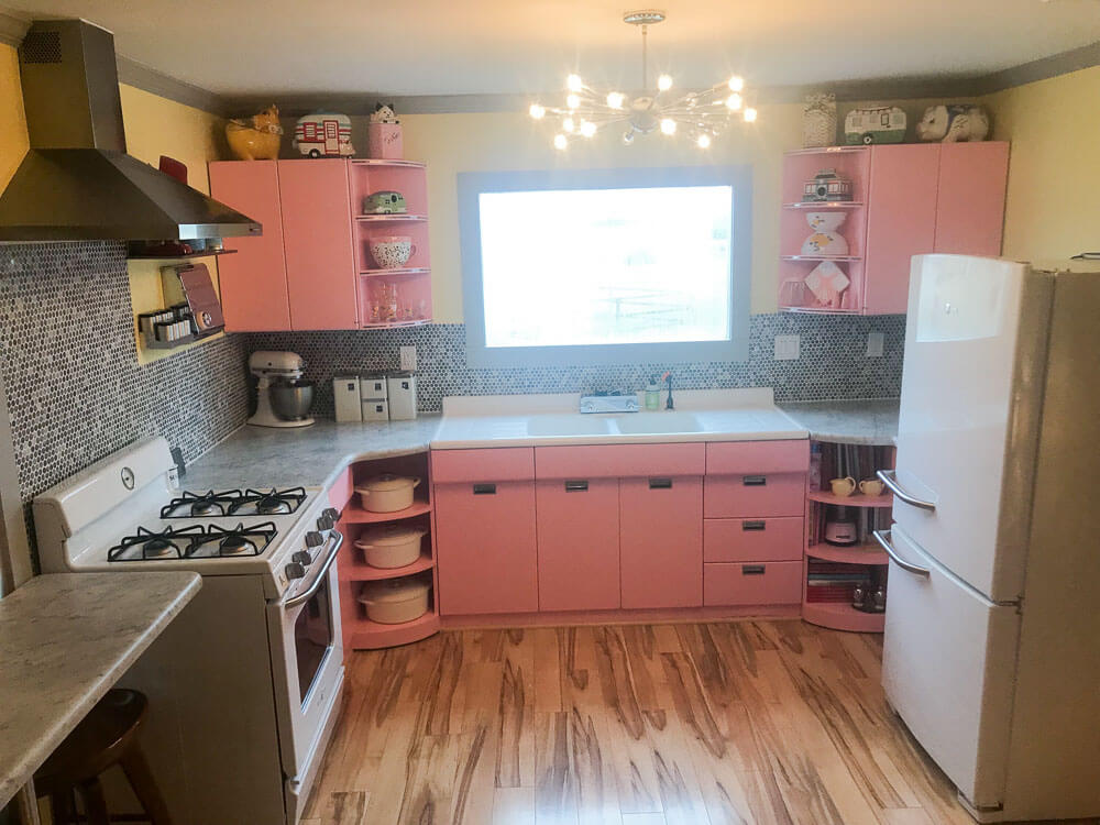 Pink kitchen retro remodel
