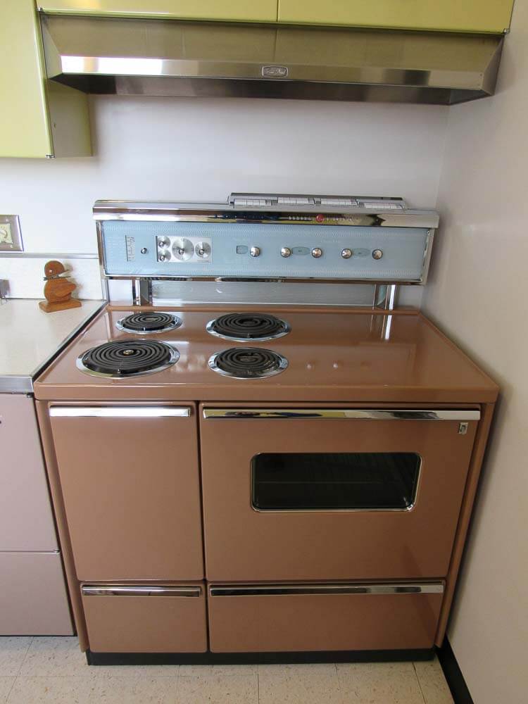 1961 GE stove range