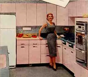 50s-pink-beauty-queen-cropped.jpg