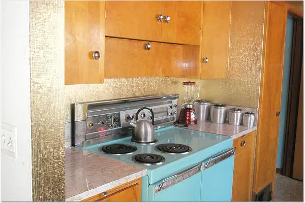 retro kitchen with gold wallpaper