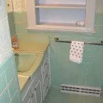 alices-mint-green-bathroom