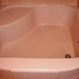 vintage receptor bath tub